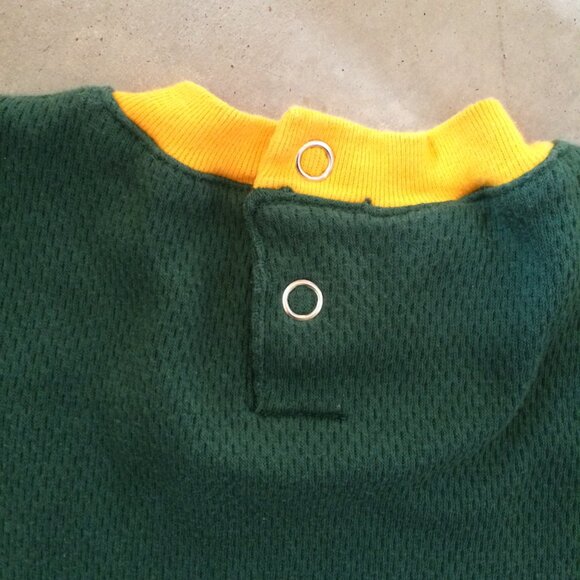 Size 6/9 Green Bay Packer Onsie and Bib Bundle - Picture 9 of 12